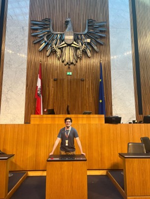 Matthew Leardi Headshot