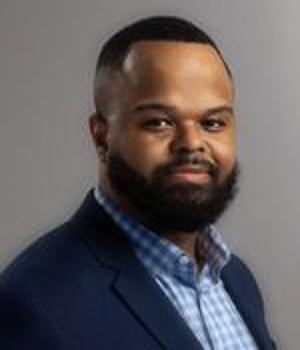 Dr. Daris McInnis Headshot