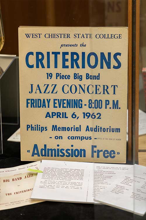 BOB & DARLENE CURNOW JAZZ LIBRARY item on display